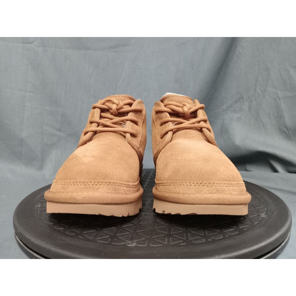 UGG Australia Kids Neumel II Boots Suede Lace-Up Chestnut Size 4 NEW IN BOX! - Picture 3 of 13